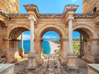 antalya_hadrian-kapisi