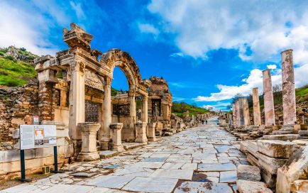 the-ruins-of-ancient-ephesus-on-the-ancient-ephesus-tour-from-selcuk-and-kusadasi